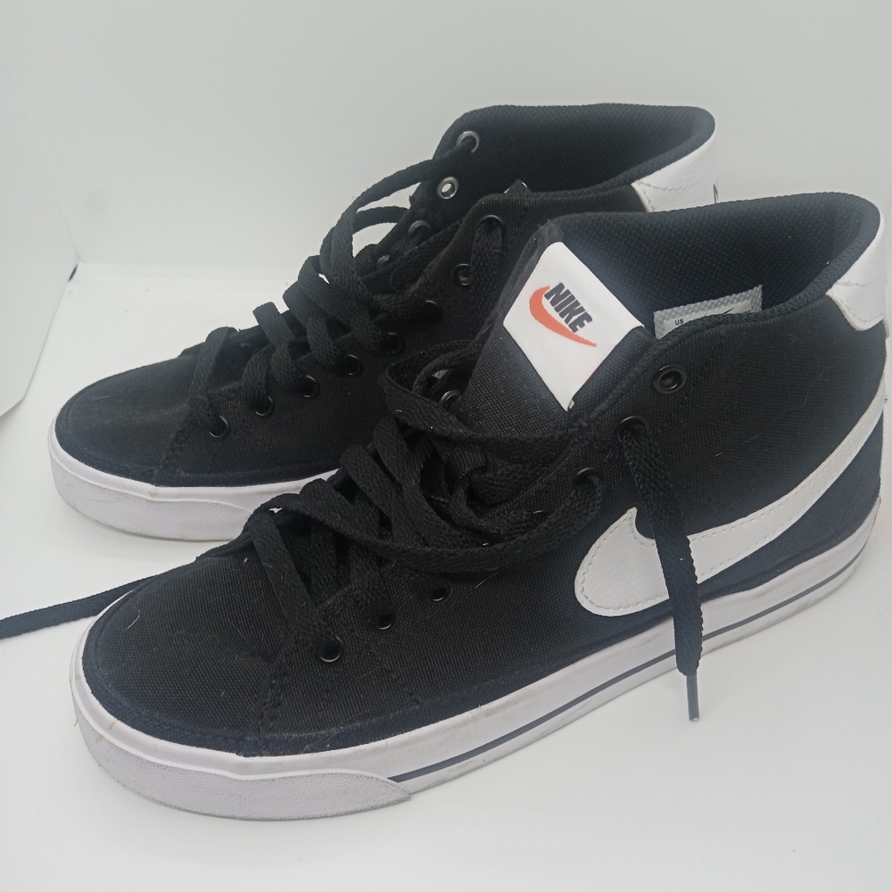 NIKE COURT LEGACY COURT SHOE